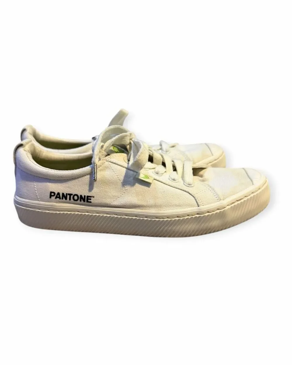 CARIUMA OCA Low x Pantone Snow White Canvas Sneakers Women’s 7.5 Men’s 6